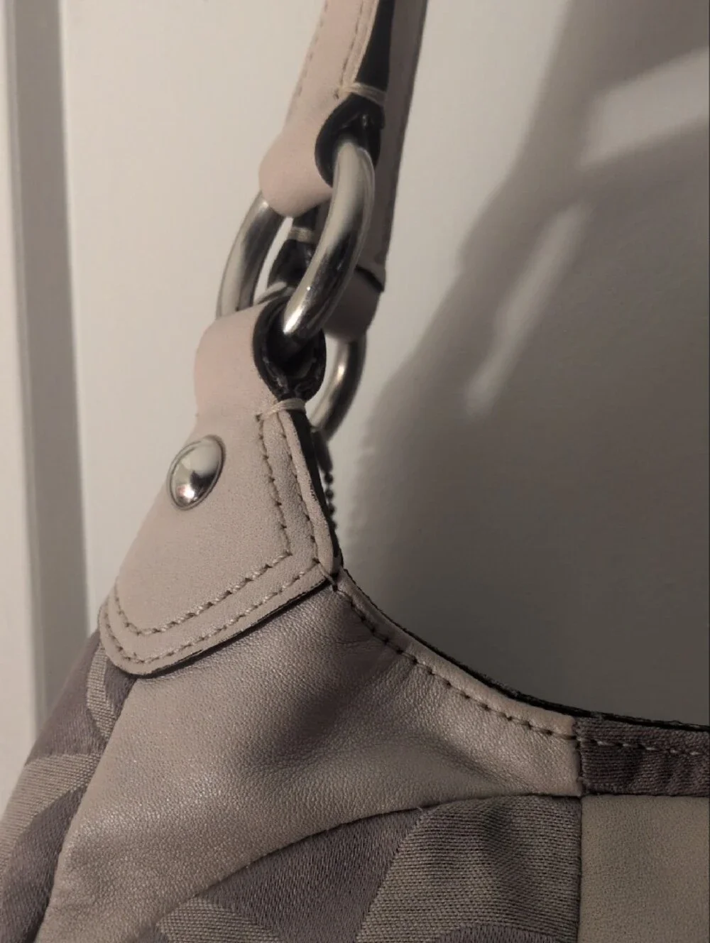 Coach shoulder hobo